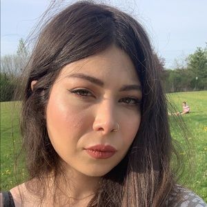 Meet your Posher, Nahid